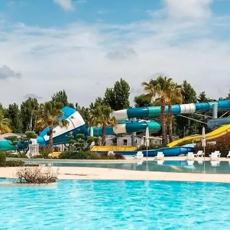 Mobil 2 Chambres, 4 A 6 Personnes, Plage, La Carabasse - 4 Etoiles Campsite *
