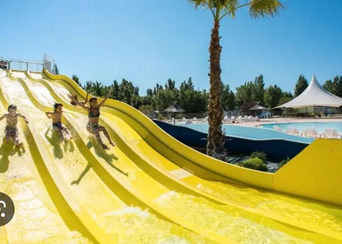 Kamp alanı Mobil 2 Chambres, 4 A 6 Personnes, Plage, La Carabasse - 4 Etoiles