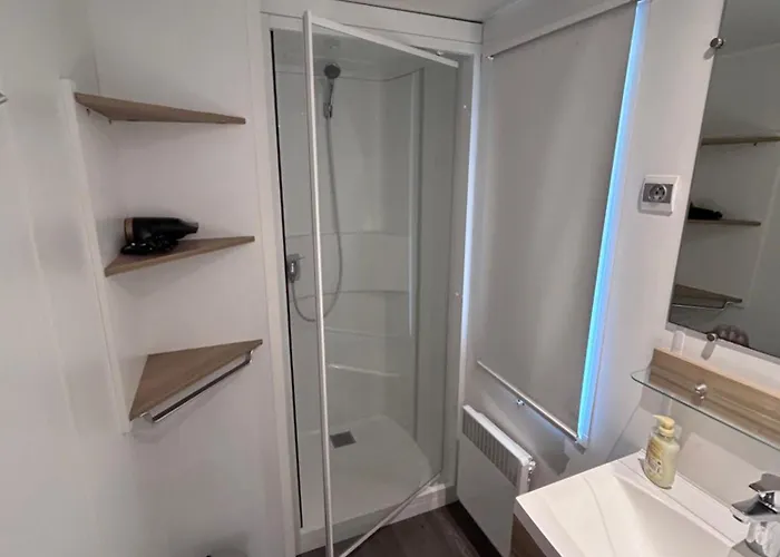Mobil 2 Chambres, 4 A 6 Personnes, Plage, La Carabasse - 4 Etoiles * Vias